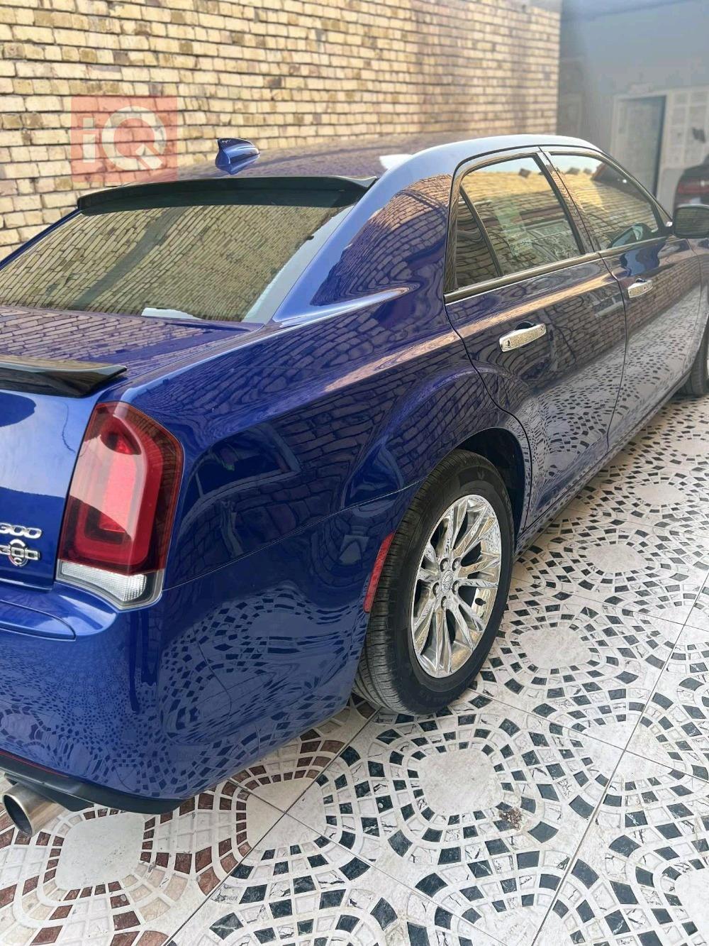 کرایسلەر 300